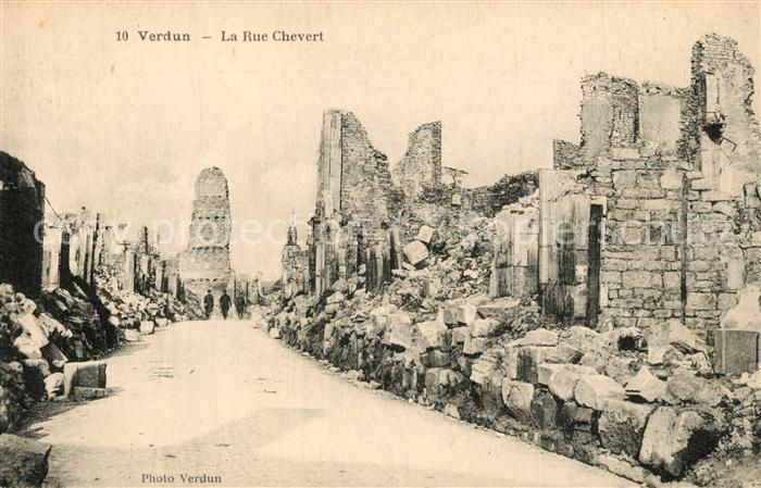 Verdun Meuse La Rue Chevert Kriegszerstoerung