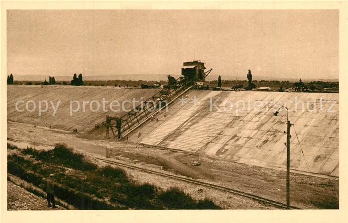 Kembs Elsass Machine a betonner les talus du Canal Juillet 1930
