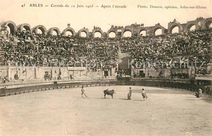 Arles Bouches-du-Rhone Corrida du 12 Juin 1905 Apres l stocade