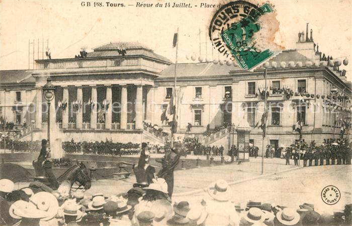 Tours Indre-et-Loire Revue du 14 Juillet Place de Palais