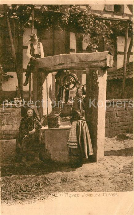 Urweiler Trachtenfrauen Brunnen