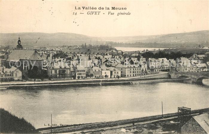 Givet Ardennes Au bord de la Meuse Vue generale