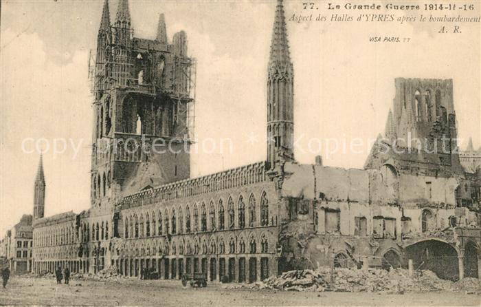 Ypern Ypres Aspect des Halles d’Ypres apres le bombardement