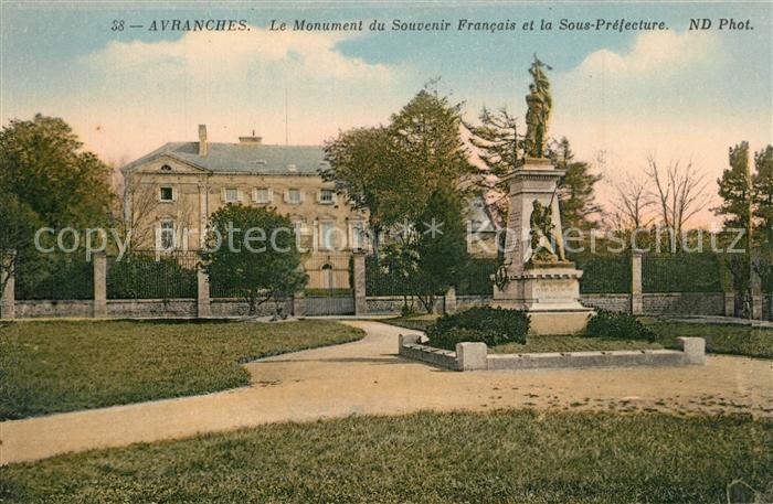 Avranches Le Monument du Souvenir Francais et la Sous Prefecture