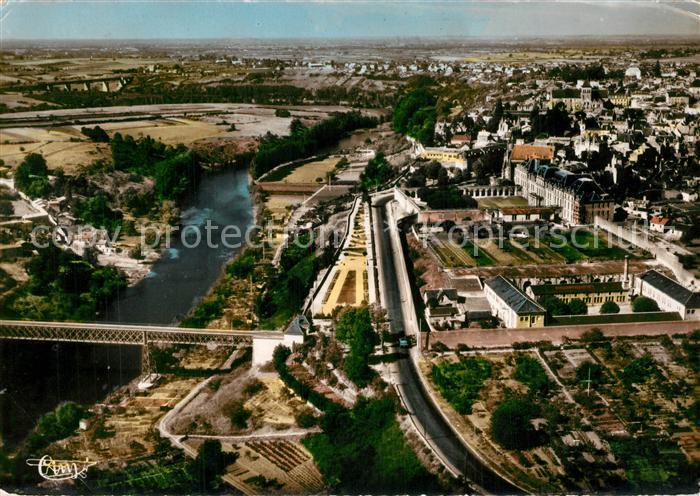 Thouars  Deux-Sevres Le Thouet le Chateau et vue generale aerienne