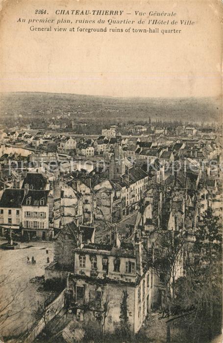 Chateau-Thierry Vue generale Au premier plan ruines du