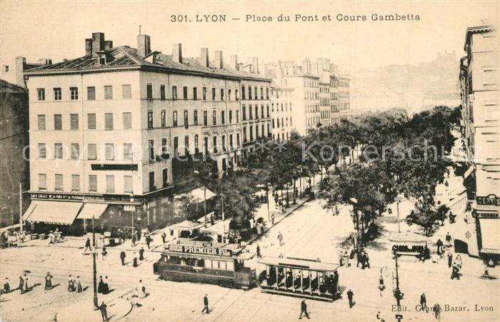 Lyon France Place du Pont et Cours Gambetta