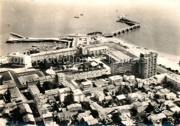 Royan 17 Le Jardin du Palais des Congres et le F