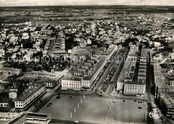 Royan 17 Le Place et Boulevard Aristide Briand Vue aerienne