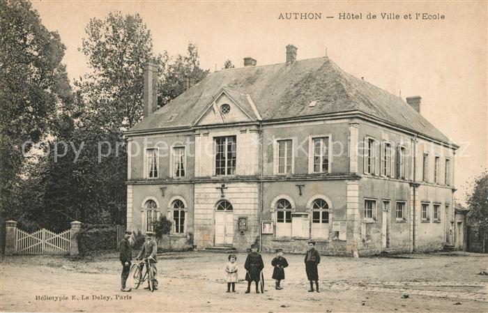 Authon-du-Perche Hotel de Ville et l'Ecole