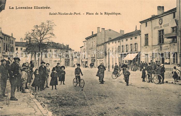 Saint Nicolas du Port Place de la Republique