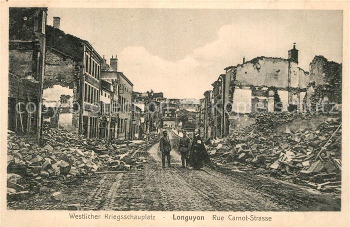 Longuyon Rue Carnot apres le bombardement