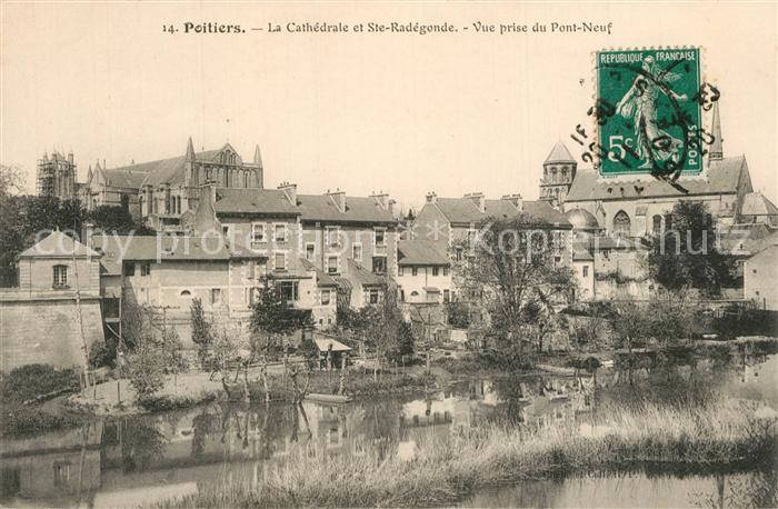 Poitiers 86 Cathedrale et Sainte Radégonde vue prise du pont neuf