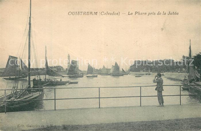 Ouistreham Le Phare pris de la Jetée