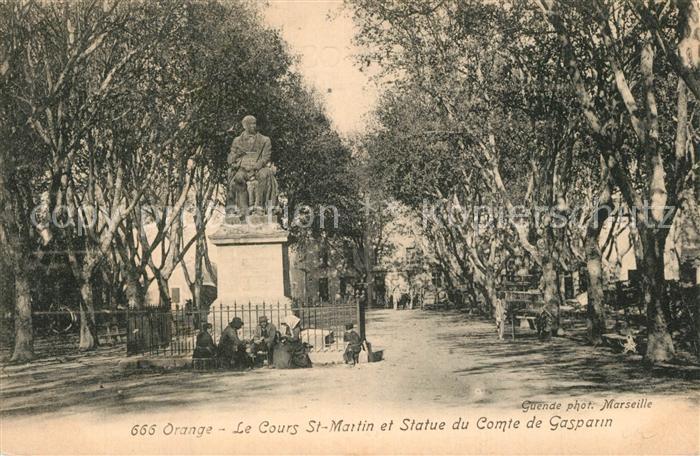 Orange Vaucluse Le Cours St Martin et Statue du Comte de Gasparin