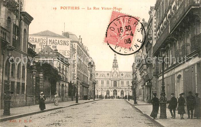 Poitiers 86 La Rue Victor Hugo