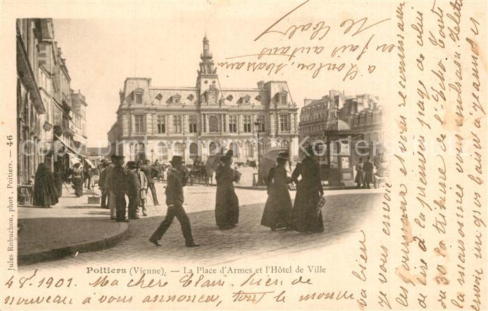 Poitiers 86 La Place d’Armes et l’Hotel de Ville