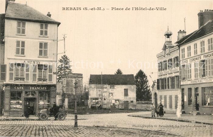 Rebais Place de l Hotel de Ville