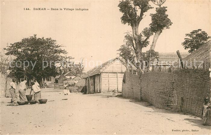 Dakar Dans le Village indigene