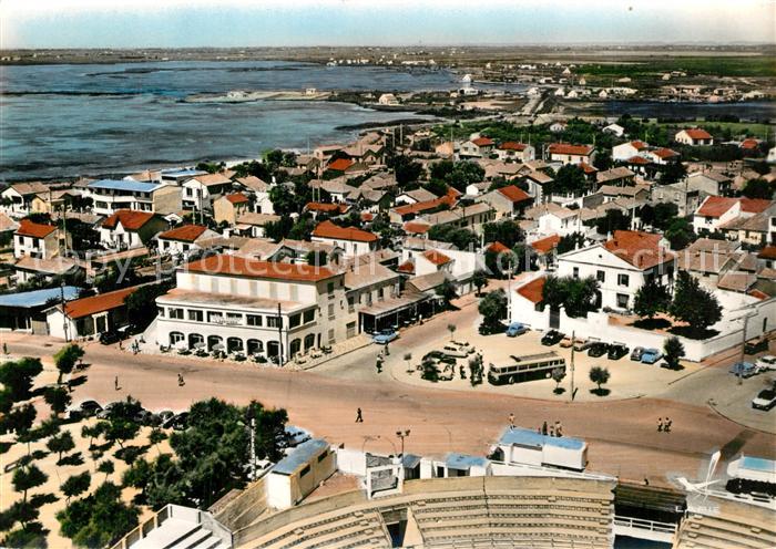 Les Saintes-Maries-de-la-Mer Place de Marquis de Baroncelli