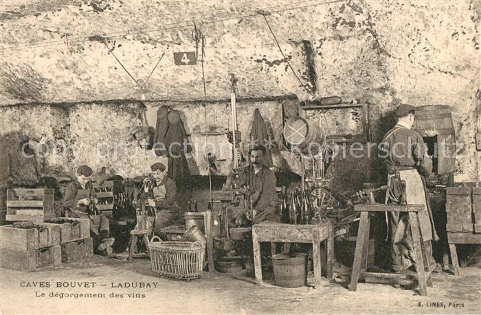 Wein Caves Bouvet Ladubay Degorgement des Vins