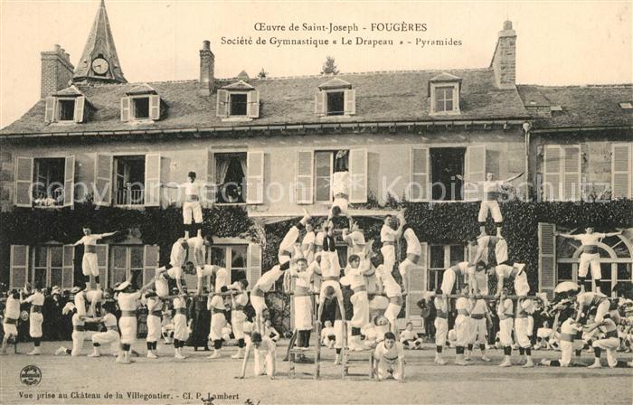 Fougeres Societe de Gymnastique Le Drapeau Pyramides