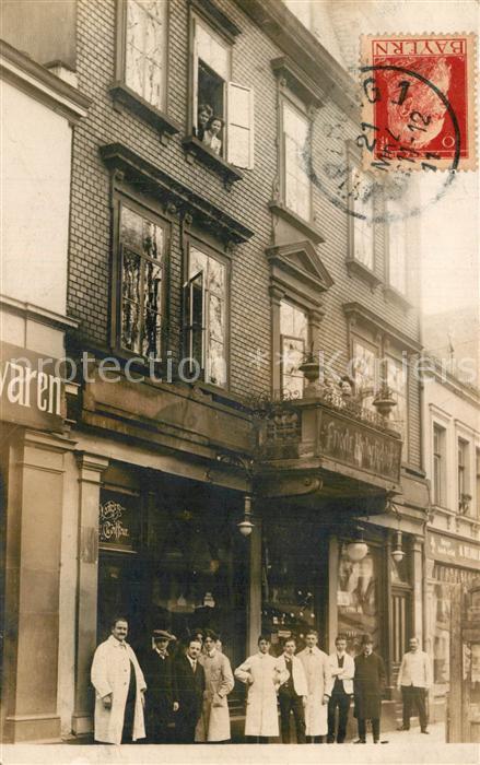 Wuerzburg Warengeschaeft Gruppenbild