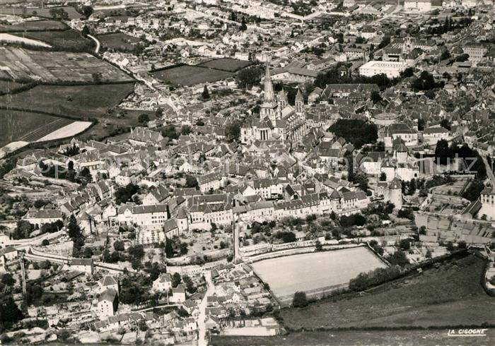Autun Perspective sur la basilique vue aérien