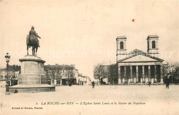 La Roche-sur-Yon Eglise Saint Louis et la Statue de Napoleon