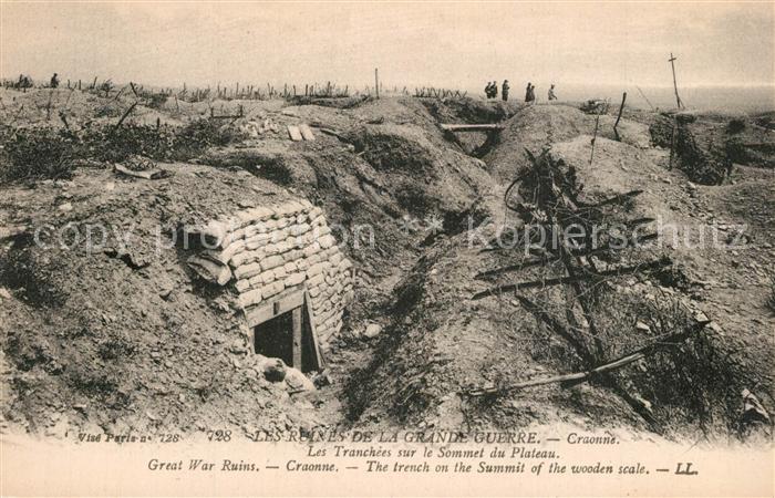 Craonne Aisne Tranchees sur le Sommet du Plateau ruines
