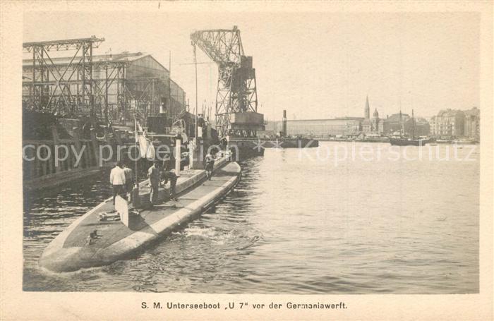 Kiel SM Unterseeboot U7 vor der Germaniawerft
