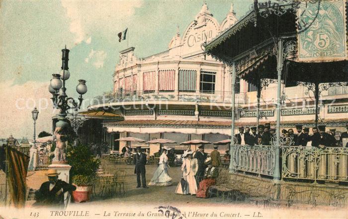 Trouville Havre la Terrasse du Grand Salon a l’Heure du Concert
