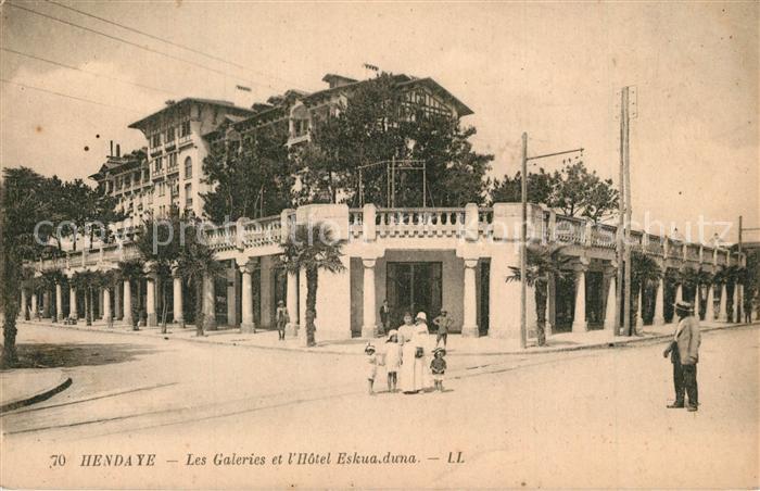 Hendaye Pyrenees Atlantiques Les Galeries et l’Hotel Eskuaiduna