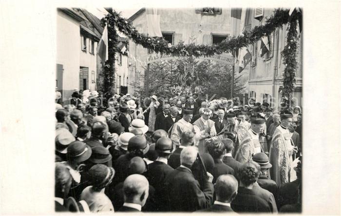 Wintzenheim Winzenheim Elsass Messe celebriert