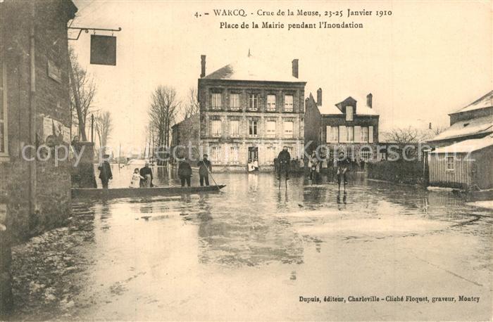 Warcq Ardennes Place de la Mairie pendant l'Inondation