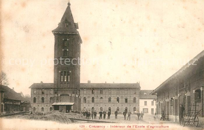Crezancy Interieur de l'Ecole d agriculture
