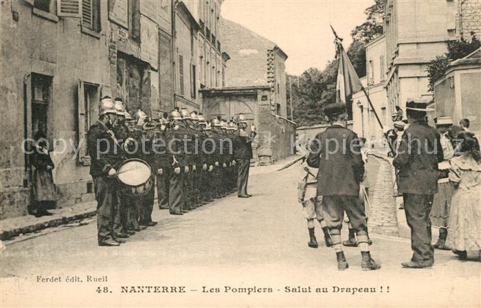 Nanterre Les Pompiers Salut au Drapeau