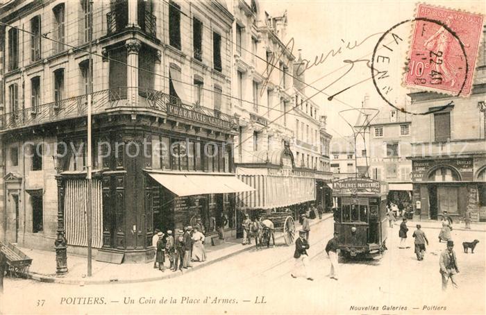 Strassenbahn Poitiers Place d_Armes