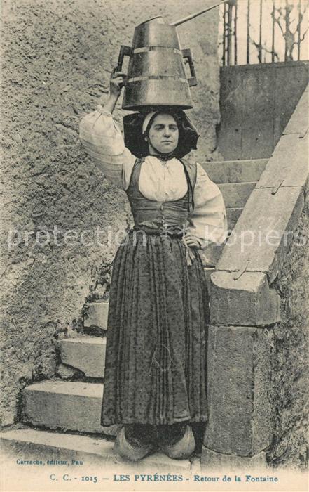 Trachten Frankreich Wassertr?gerin Pyrenees