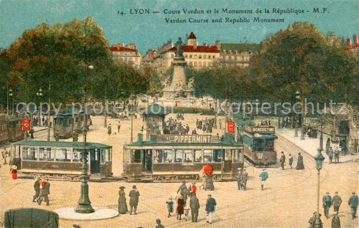 Strassenbahn Lyon Cours Verdun Monument de la Republ