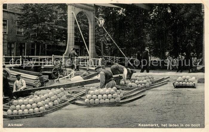 Alkmaar Kaasmarkt het laden in de boot