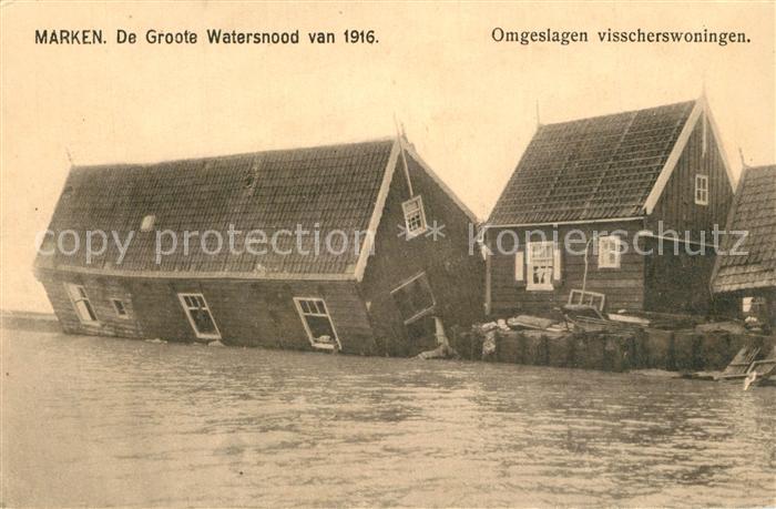 Marken De Groote Watersnood van 1916 Omgeslagen visscherswoningen