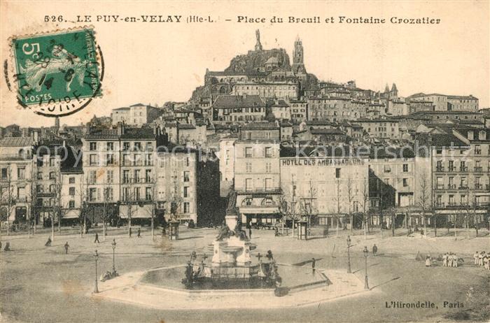 Le Puy-en-Velay Place du Breuil et Fontaine Crozatier