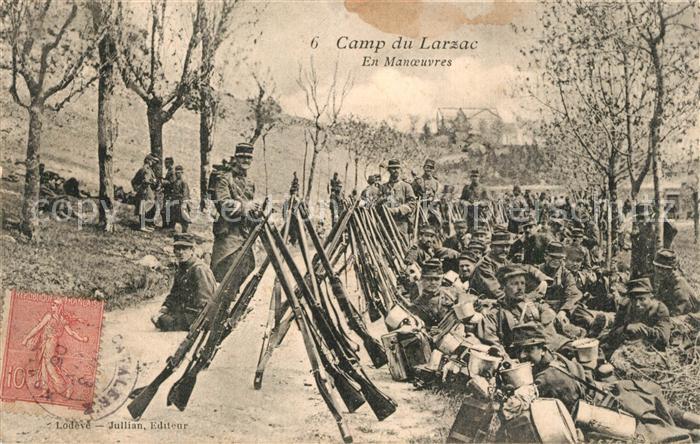 Camp du Larzac en manoeuvres