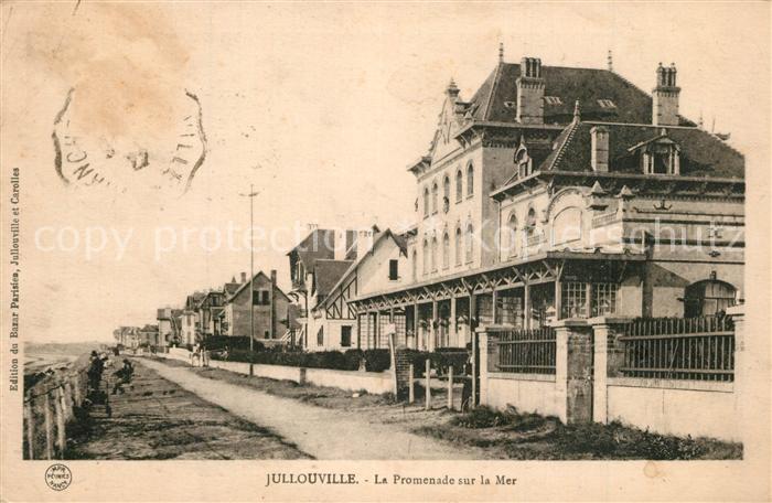 Jullouville La Promenade sur la mer