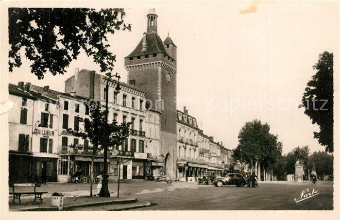 Villeneuve-sur-Lot Porte de Paris et la Place