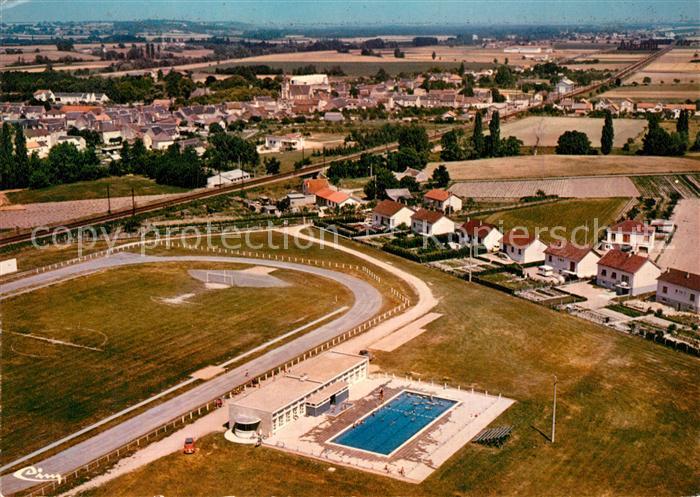 Dange-Saint-Romain La piscine vue aérienne