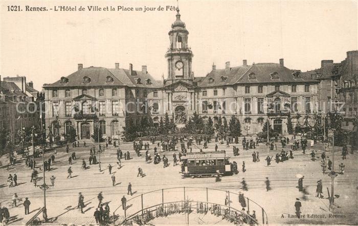 Rennes Ille-et-Vilaine Hotel de Ville Place Jour de Fete