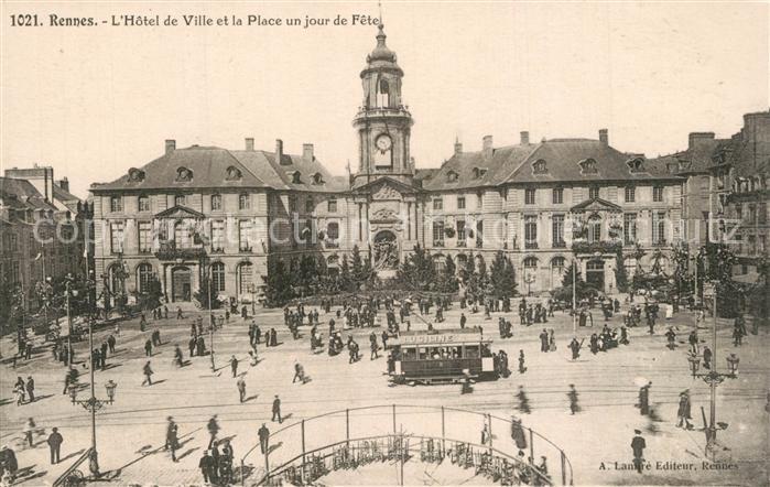 Rennes Ille-et-Vilaine Hotel de Ville Place Jour de Fete