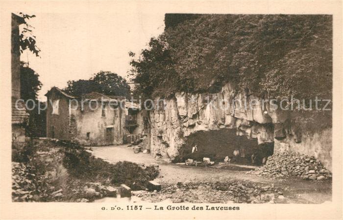 Royat les Bains La Grotte des Laveuses